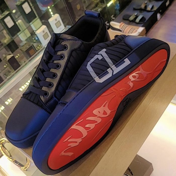 Alternative view of Christian Louboutin Louis 2